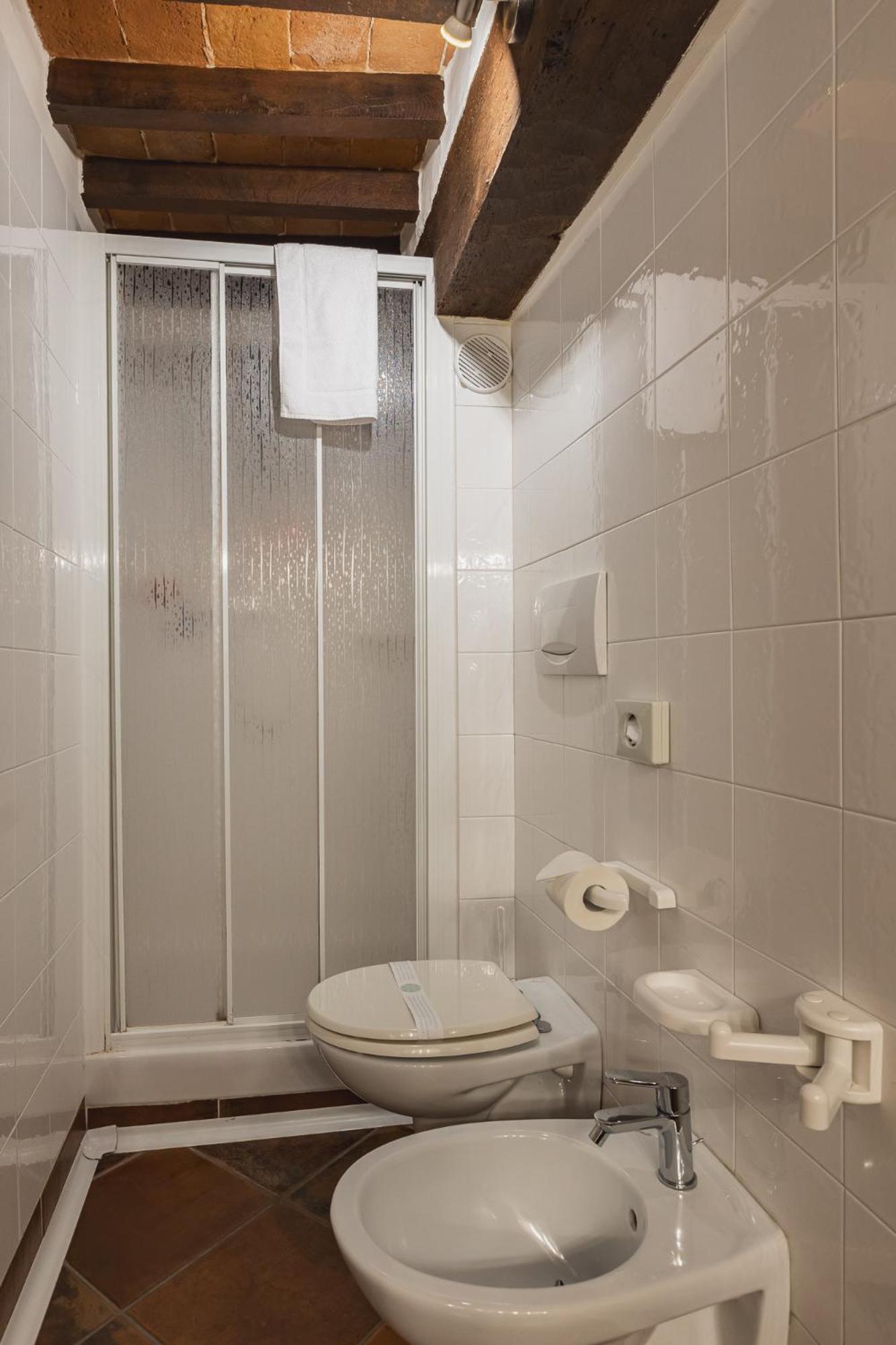 Alojamento de Acomodação e Pequeno-almoço Meuble Evoe *